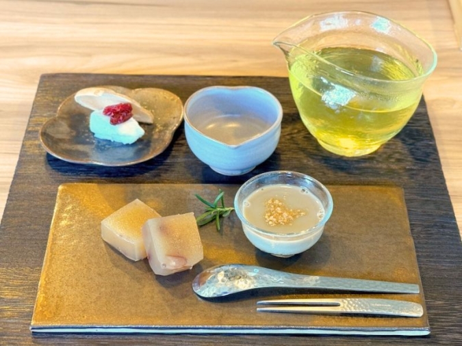 鳥飼茶房　