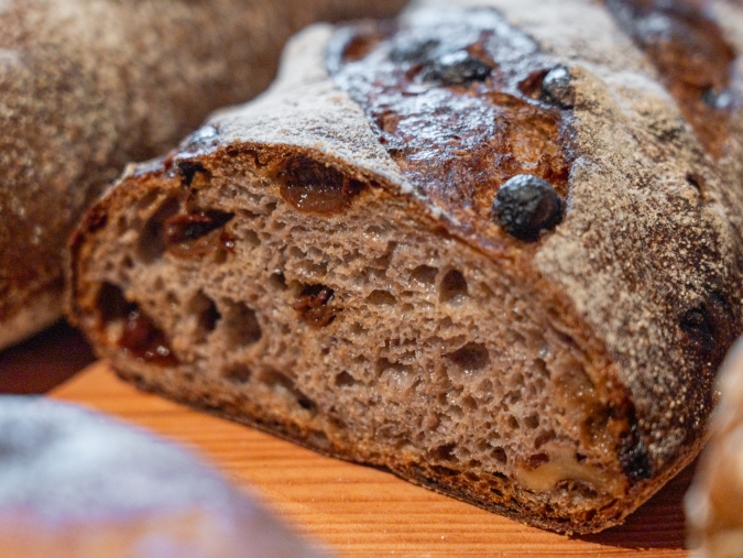 MASANORIBROT くるみレーズンのカンパーニュ