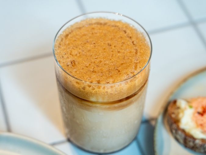 ブルーボトルコーヒー 博多カフェ バニラビーン シェケラート