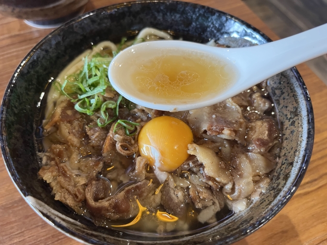鬼盛りうどんたけちゃん　肉うどん