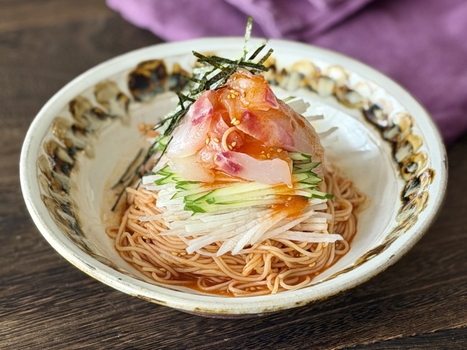 たっぷり野菜と刺身のムルフェ風そうめん
