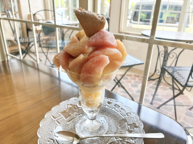 あさぎ家　ももパフェ
