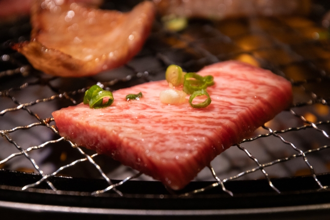 和牛卸直営焼肉 タンとハラミ まっちゃん 焼肉