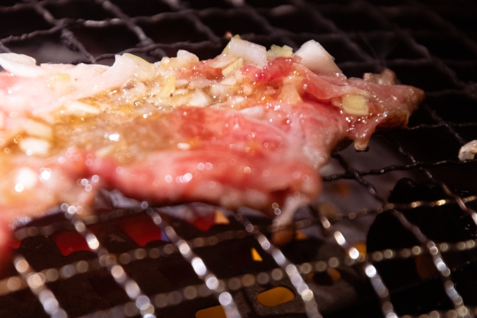 和牛卸直営焼肉 タンとハラミ まっちゃん　焼きカルビ