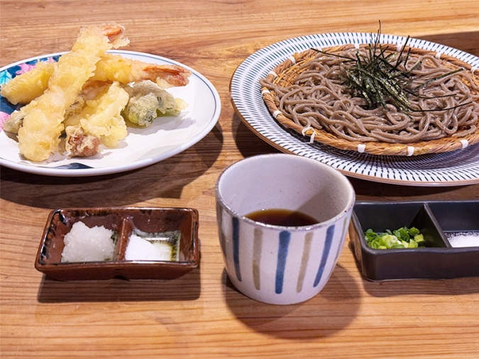 縁結び食堂 蕎麦 なみ満／天ざる蕎麦