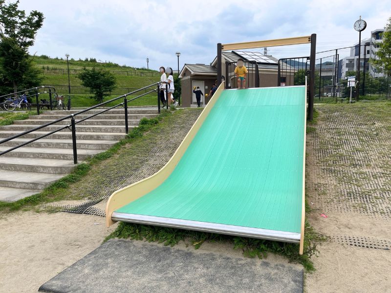 山ノ鼻古墳公園　滑り台