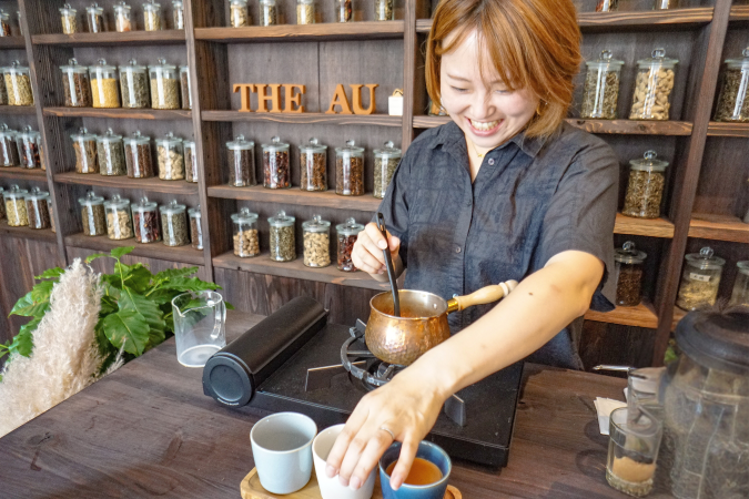 THE AU店長さん