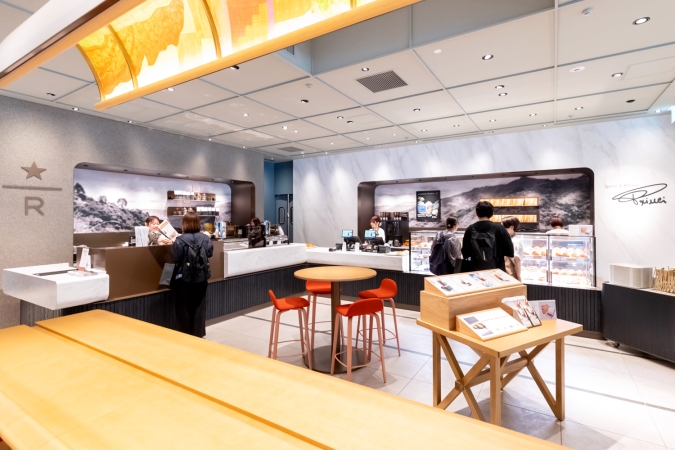 スターバックス リザーブ(R) カフェ 天神ビジネスセンターⅡ店　内観