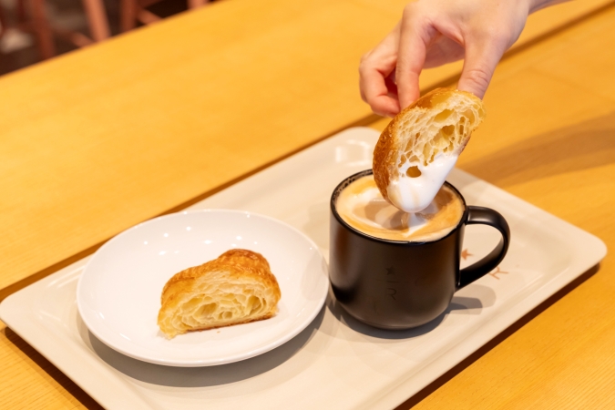 スターバックス リザーブ(R) カフェ 天神ビジネスセンターⅡ店　ディップスタイル