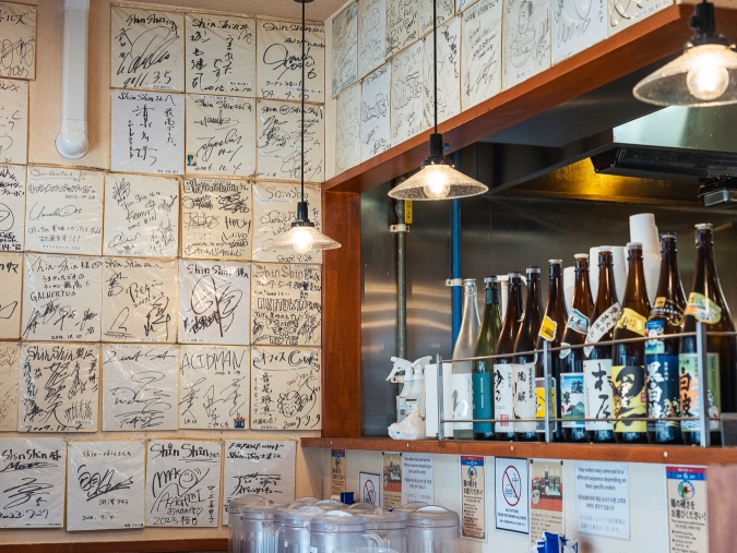 博多らーめんShinShin 天神本店 やきめし内観