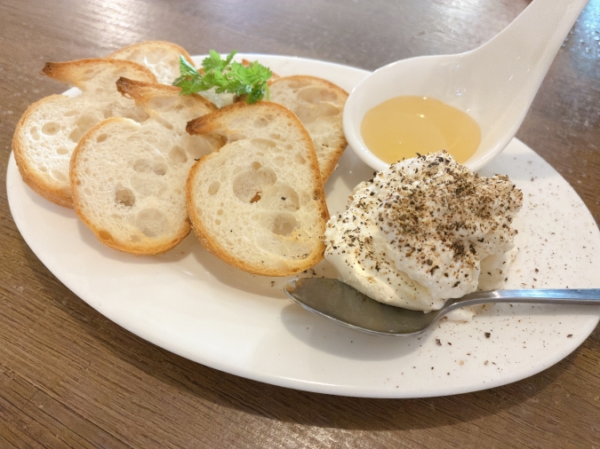 ビストロレオン クリームチーズ豆腐