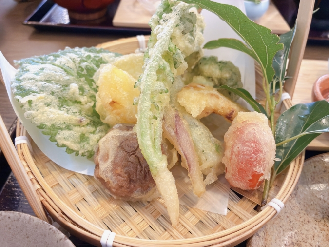 お蕎麦の丈二　野菜天ざるそば