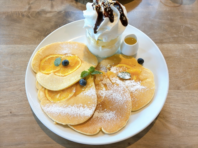 エッグカフェ　オレンジパンケーキ
