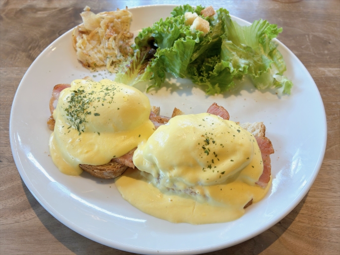 エッグカフェ　エッグベネディクト