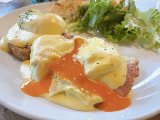 エッグカフェ　エッグベネディクト