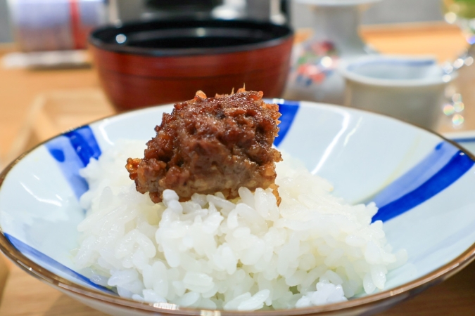 赤坂明徳　ご飯に乗せて