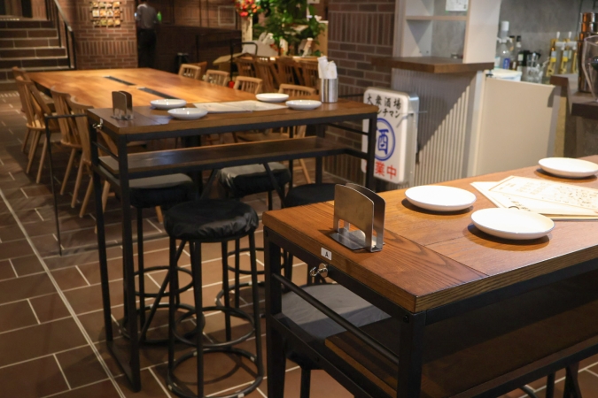 大衆酒場 フレンチマン 天神店　テーブル席