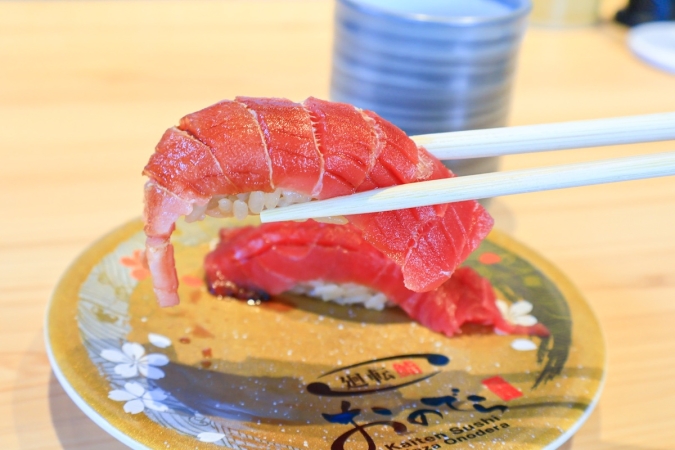 廻転鮨 銀座おのでら 博多店　まぐろ