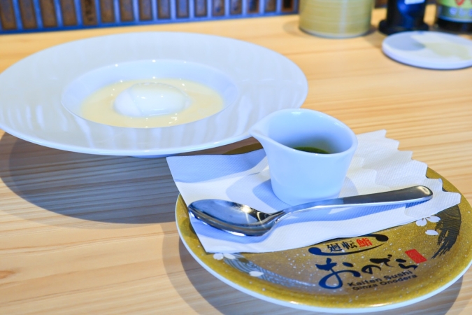 廻転鮨 銀座おのでら 博多店　つるのおしるこ