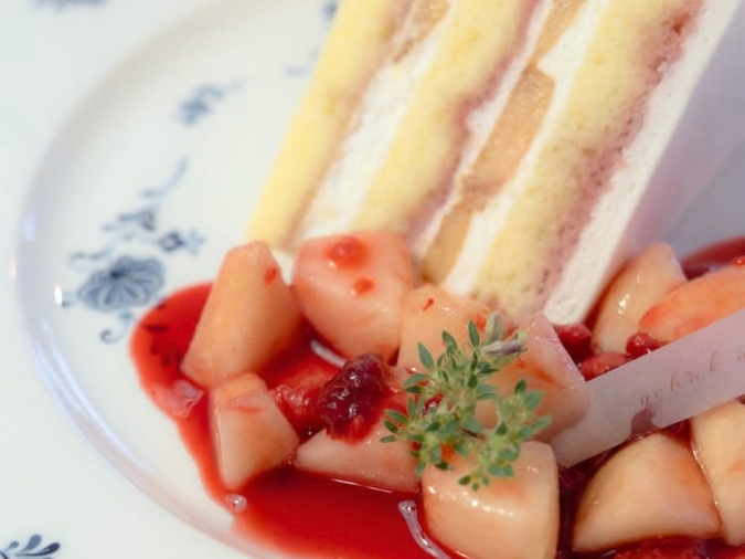 喫茶 余白 季節の生ショートケーキ