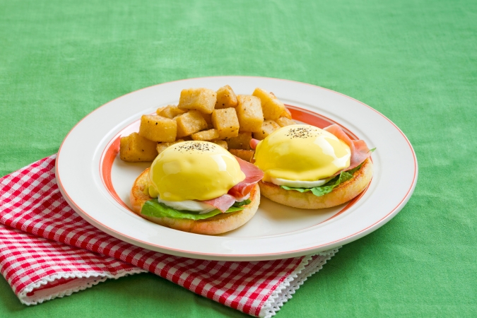 生ハムとモッツァレラのエグスンベネディクト Eggs ’n Things(エッグスンシングス)