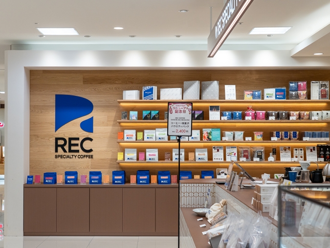REC COFFEE 大丸福岡天神店 外観