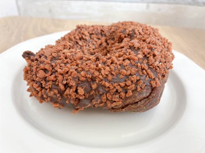 ヘルベチカドーナツ　チョコクランチクルーラー