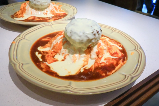 yellow博多　ダブルチーズハンバーグオムライス