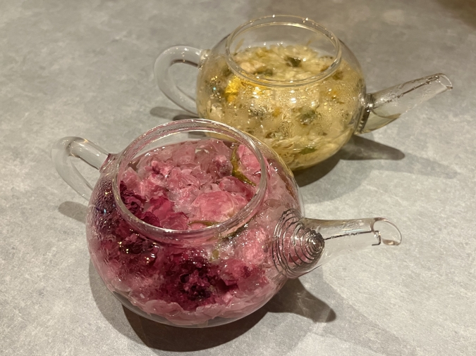 夜パフェBAR &VIGO ばら花冠茶、菊花茶
