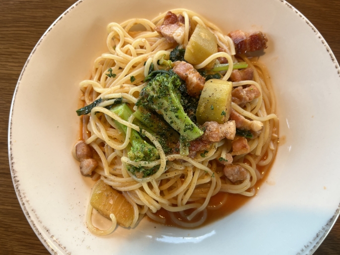 All Day Dining 南風 熟成豚バラ肉と野菜のトマトソース