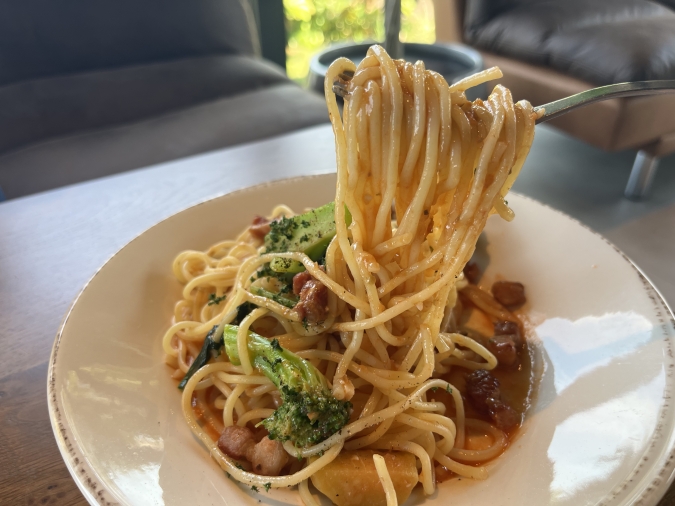 All Day Dining 南風 熟成豚バラ肉と野菜のトマトソース