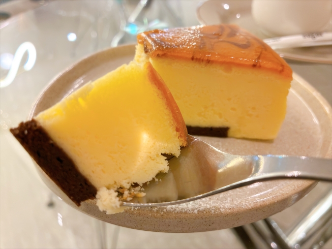 MILAMORE　チーズケーキ