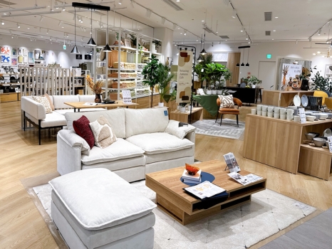 LOWYA キャナルシティ博多店　店内