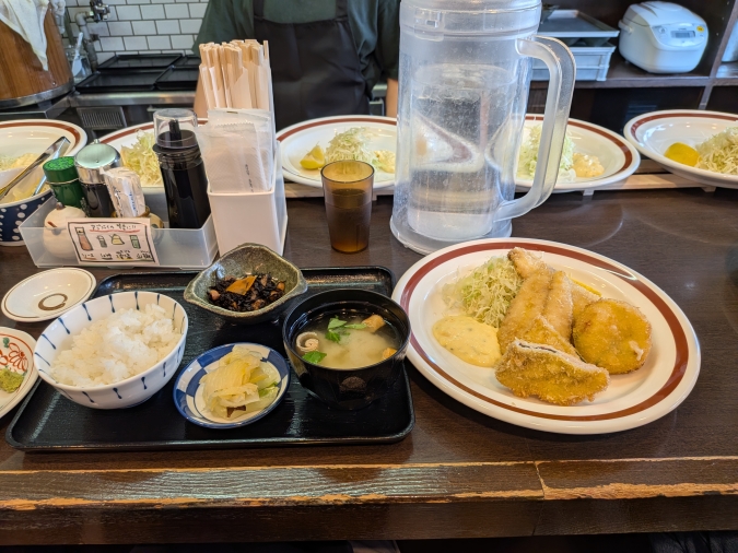 アジフライセンターおむこさん　ミックスフライ定食