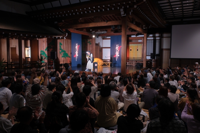 稲川淳二の怪談ナイト／福岡住吉神社能楽堂の様子