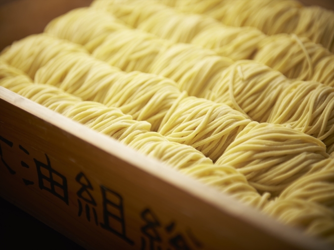東京油組総本店 中洲川端組　麺