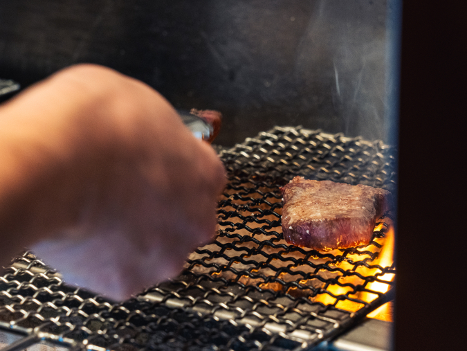 肉とワイン はねうし 六本松 炭焼き