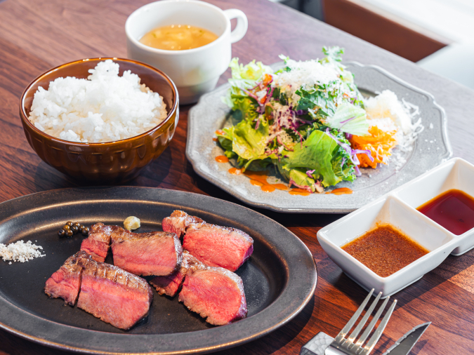 肉とワイン はねうし 六本松 炭火焼 熟成 牛タンステーキランチ