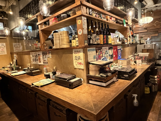 上人橋酒場とと　店内