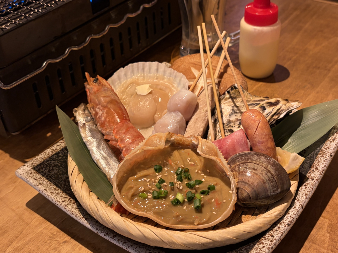 上人橋酒場とと　浜焼きセットと蟹味噌甲羅焼き