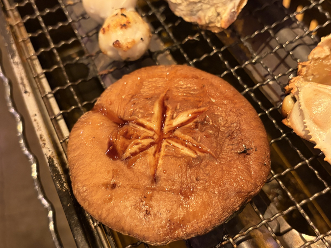 上人橋酒場とと　浜焼きセットと蟹味噌甲羅焼き