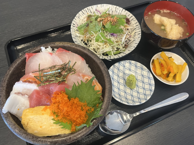 鶏富士 海鮮丼御膳